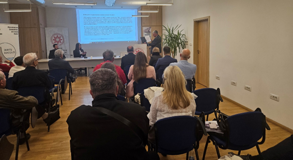 Конференциска сала на КОАОИ, Скопје, 17.10.2025, Изборно собрание на ЗМКГБ, доделување на Плакета за животно дело на проф. Љубомир Танчев