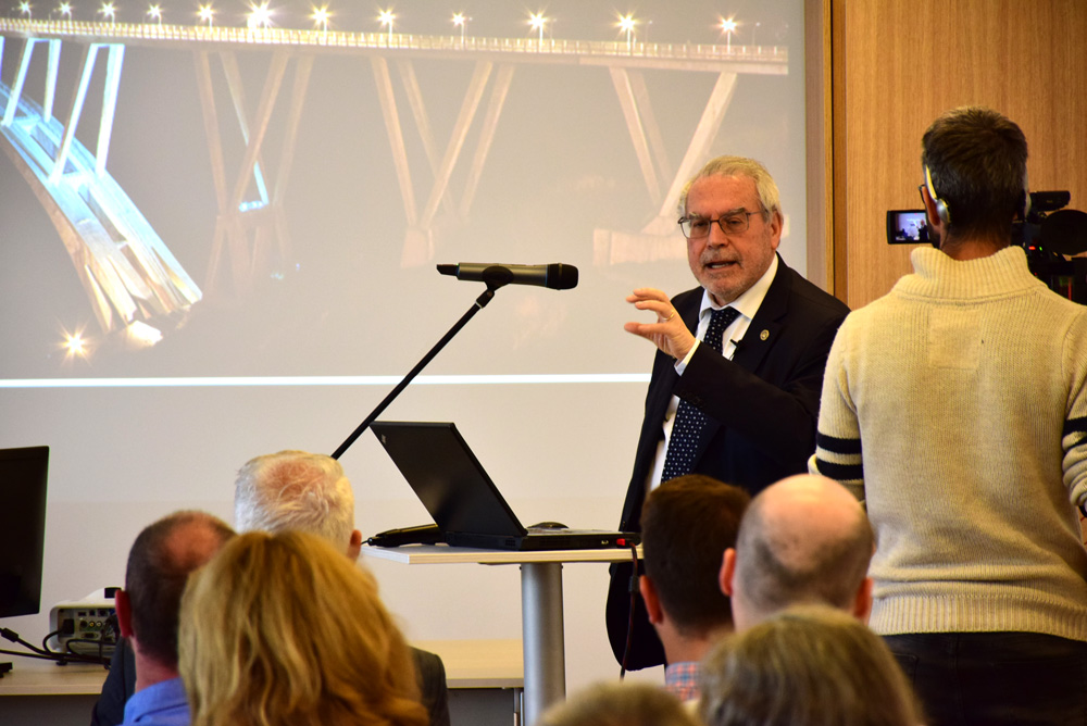 Колапсот на мостот Polcevera Morandi во Џенова во 2018 година